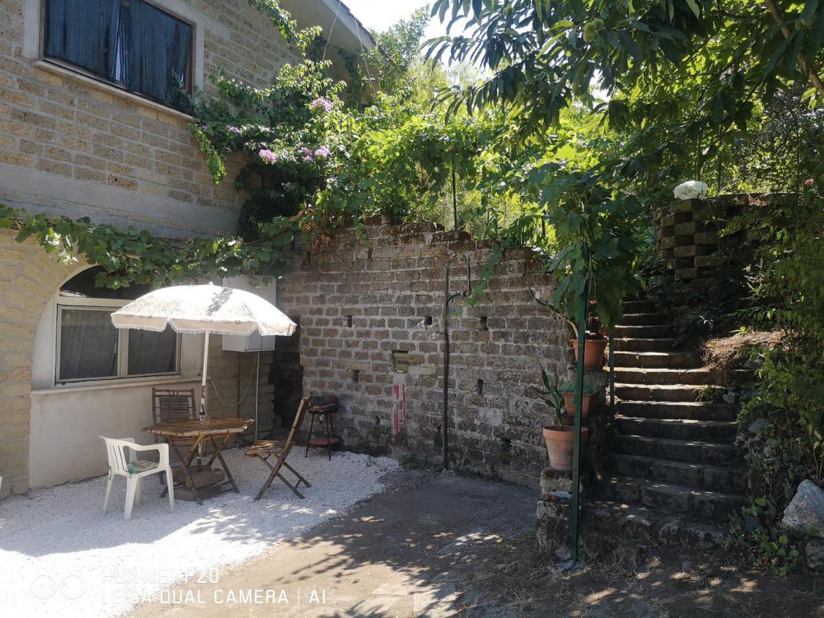 Ape Regina Agriturismo 2 Montelarco Rignano Flaminio Exterior foto